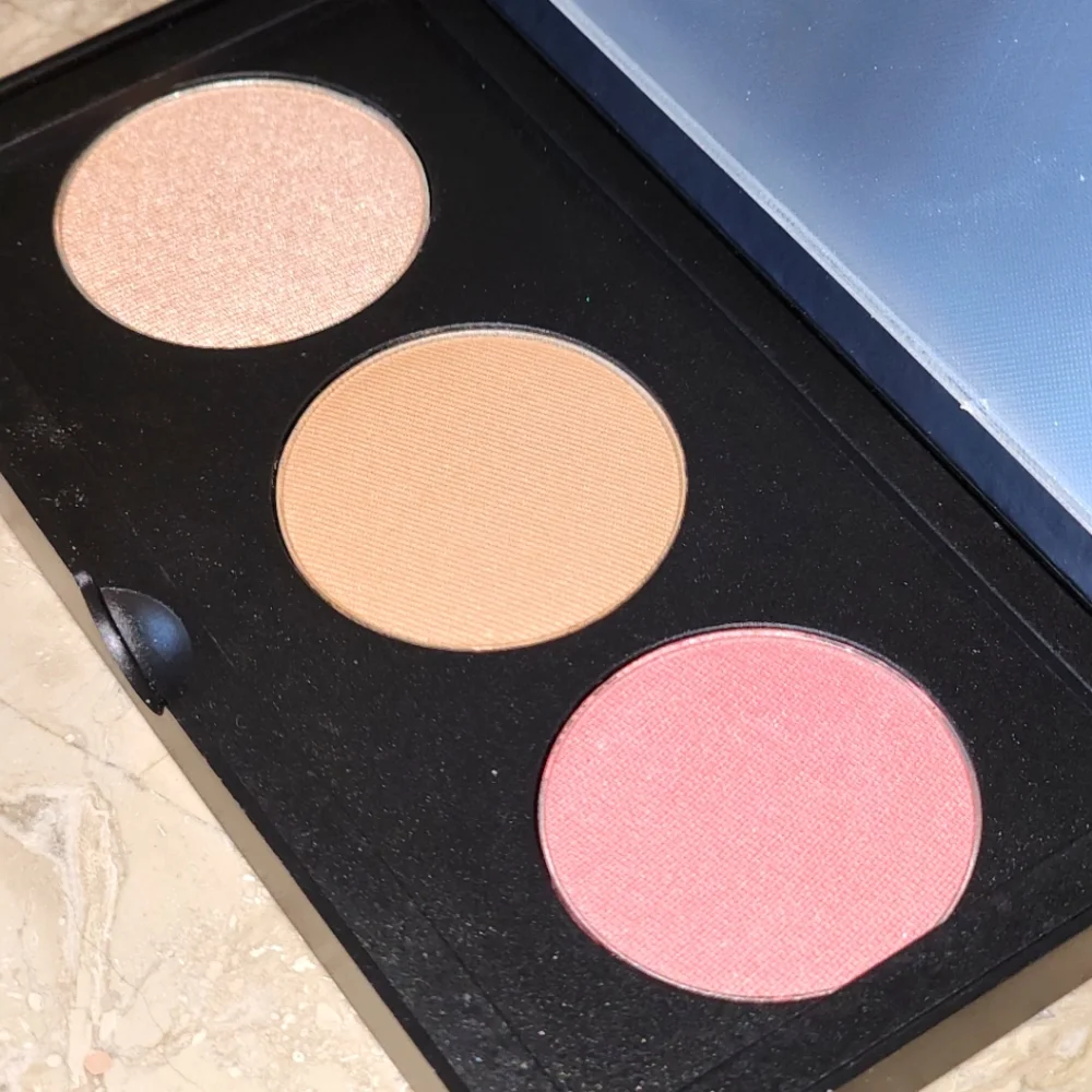 GAVE AS FREE GIFT W ORDER 🎁SMASHBOX 🌟 Star Bright Cheek Palette BNIB